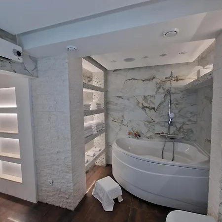 Casa Lumina - 5 Minutes To The Airport *