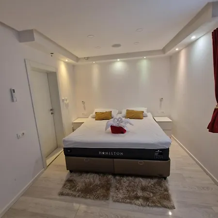 Apartmán Casa Lumina - 5 Minutes To The Airport Zvekovica