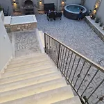 Casa Lumina - 5 Minutes To The Airport Apartman *