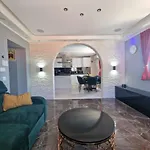 Casa Lumina - 5 Minutes To The Airport Apartman *