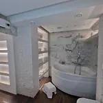 Casa Lumina - 5 Minutes To The Airport *