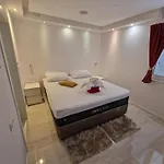 Casa Lumina - 5 Minutes To The Airport *