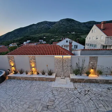 Apartment Casa Lumina - 5 Minutes To The Airport Zvekovica