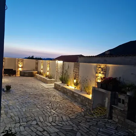 Casa Lumina - 5 Minutes To The Airport Appartement