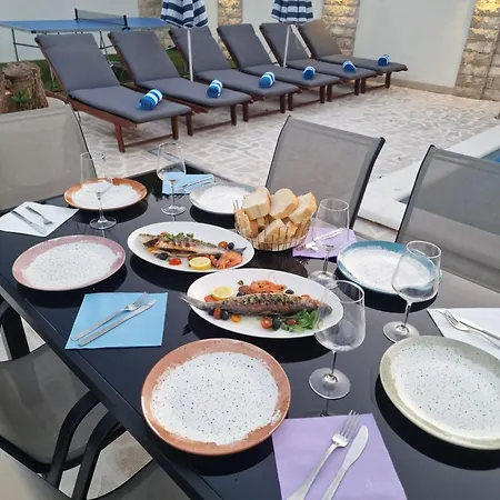 Appartement Casa Lumina - 5 Minutes To The Airport