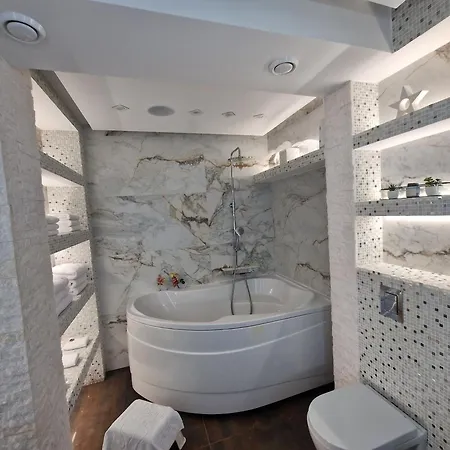 Appartement Casa Lumina - 5 Minutes To The Airport Zvekovica