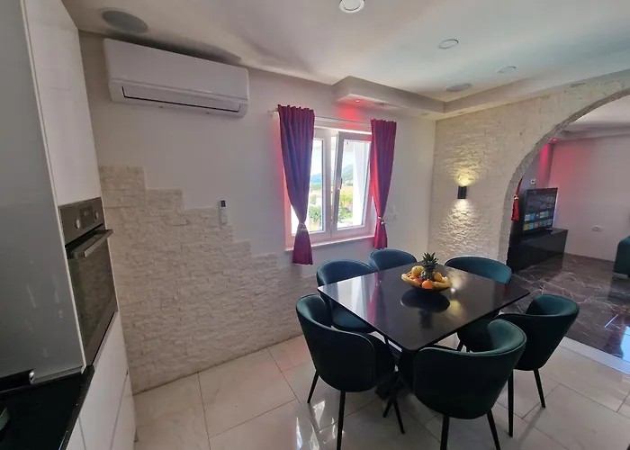 Casa Lumina - 5 Minutes To The Airport *