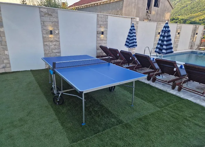 Casa Lumina - 5 Minutes To The Airport Lejlighed Zvekovica