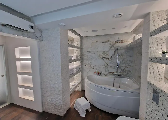 Casa Lumina - 5 Minutes To The Airport *