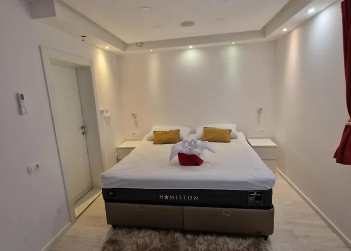 Lejlighed Casa Lumina - 5 Minutes To The Airport Zvekovica