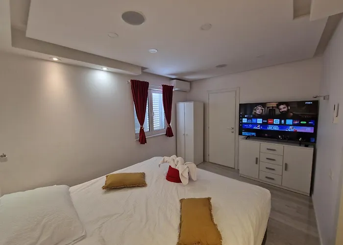 Casa Lumina - 5 Minutes To The Airport *